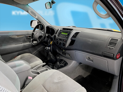 Toyota Hilux vaihtoauto