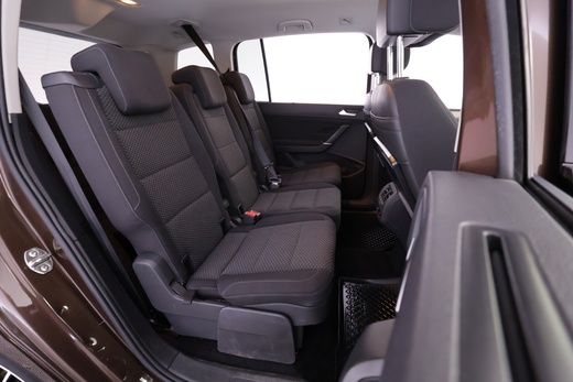 Volkswagen Touran vaihtoauto