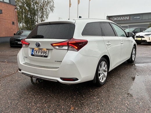 Toyota Auris vaihtoauto