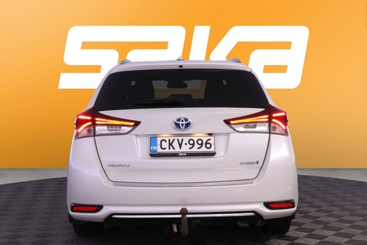 Toyota Auris vaihtoauto