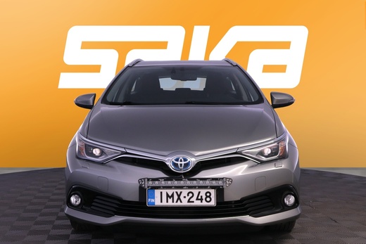 Toyota Auris vaihtoauto