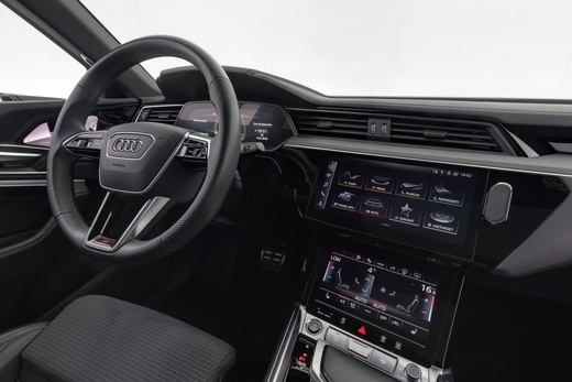 Audi Q8 e-tron vaihtoauto
