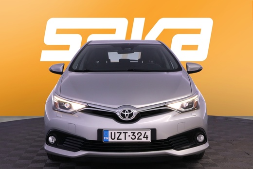 Toyota Auris vaihtoauto