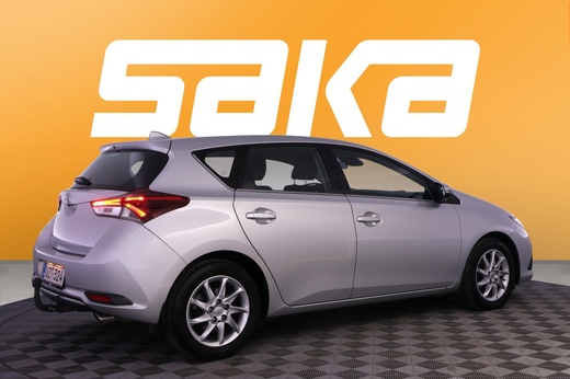 Toyota Auris vaihtoauto