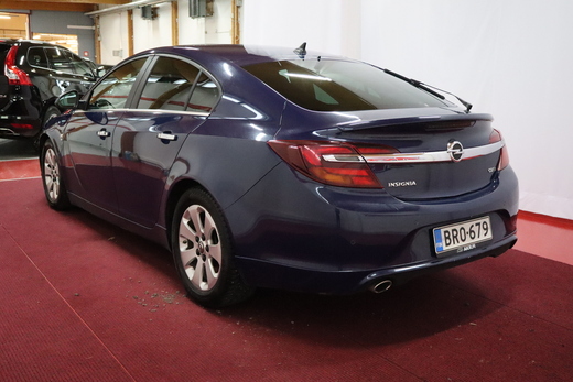 Opel Insignia vaihtoauto