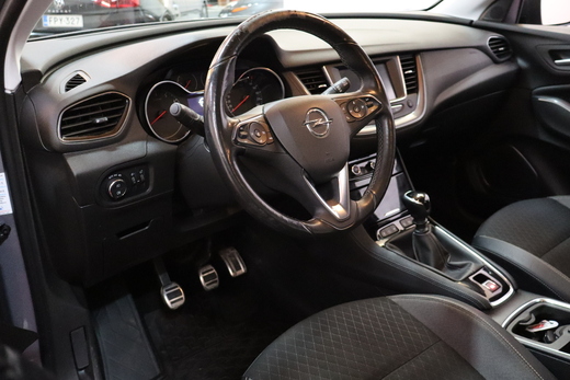 Opel Grandland X vaihtoauto