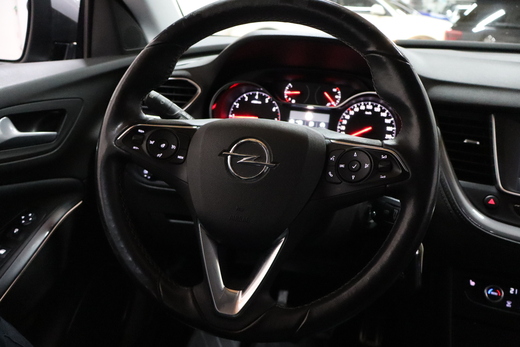 Opel Grandland X vaihtoauto