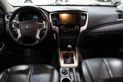 Mitsubishi L200 vaihtoauto