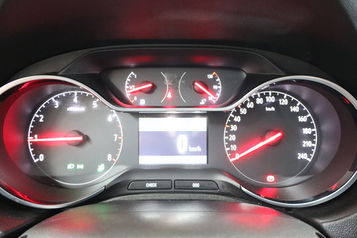 Opel Grandland X vaihtoauto