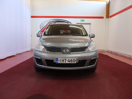 Nissan Tiida vaihtoauto