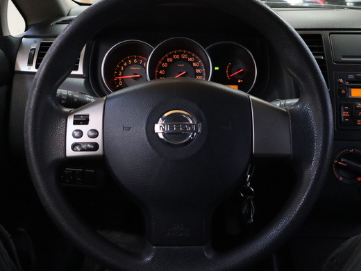 Nissan Tiida vaihtoauto