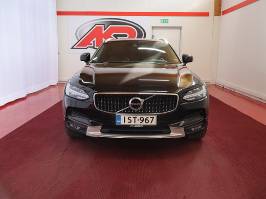 Volvo V90 Cross Country vaihtoauto