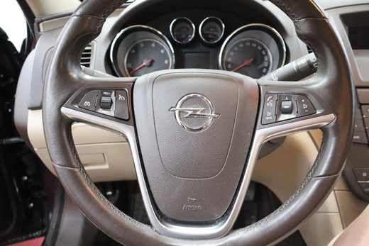 Opel Insignia vaihtoauto