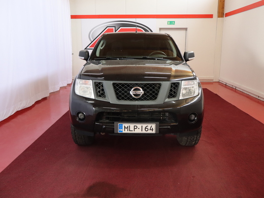 Nissan Navara vaihtoauto