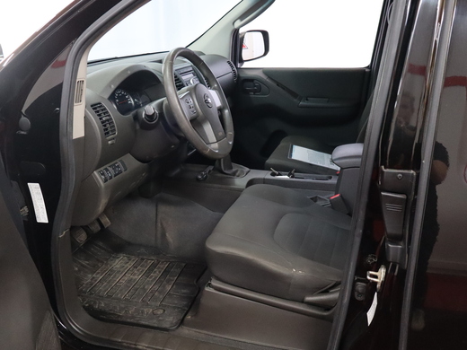 Nissan Navara vaihtoauto