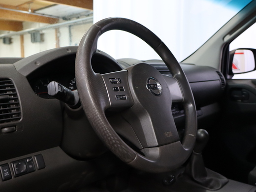Nissan Navara vaihtoauto