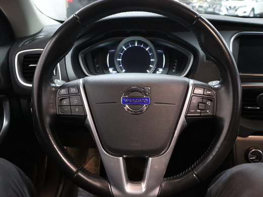 Volvo V40 Cross Country vaihtoauto