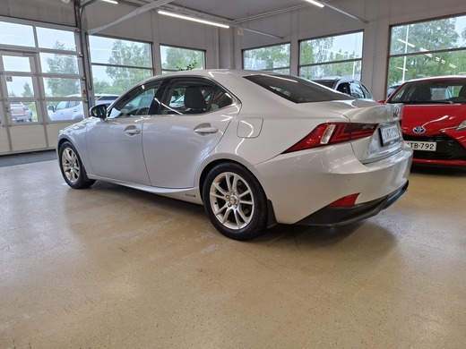 Lexus IS vaihtoauto