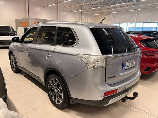 Mitsubishi Outlander PHEV vaihtoauto