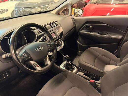 Kia Rio vaihtoauto