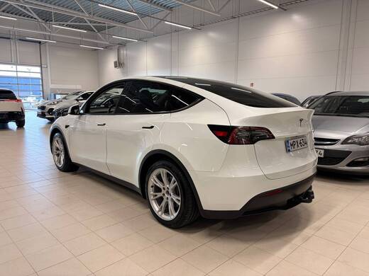 Tesla Model Y vaihtoauto