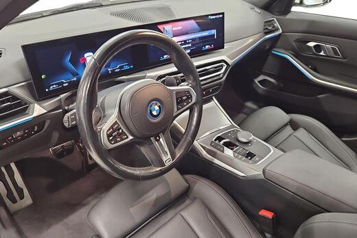 BMW 330 vaihtoauto