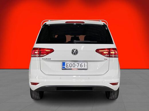 Volkswagen Touran vaihtoauto