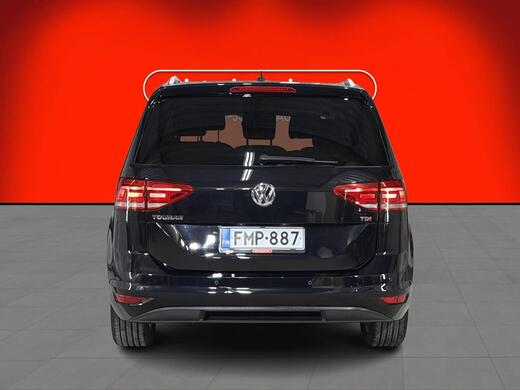 Volkswagen Touran vaihtoauto