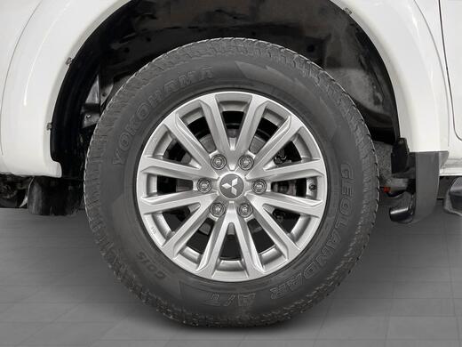 Mitsubishi L200 vaihtoauto