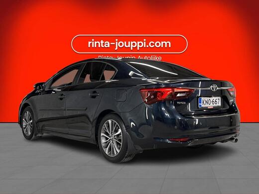 Toyota Avensis vaihtoauto