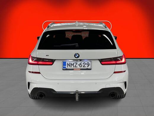 BMW 330 vaihtoauto