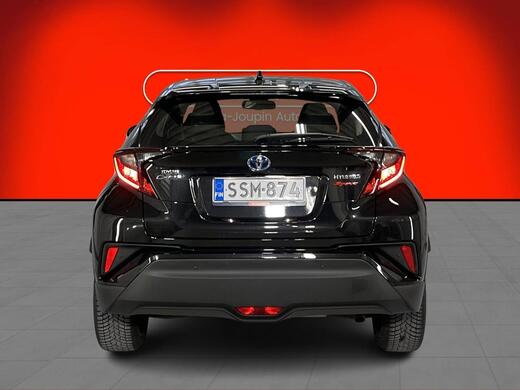 Toyota C-HR vaihtoauto