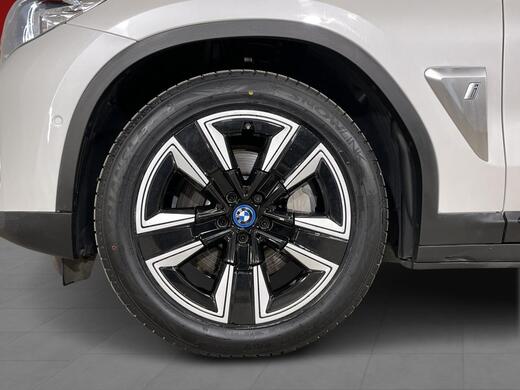 BMW iX3 vaihtoauto