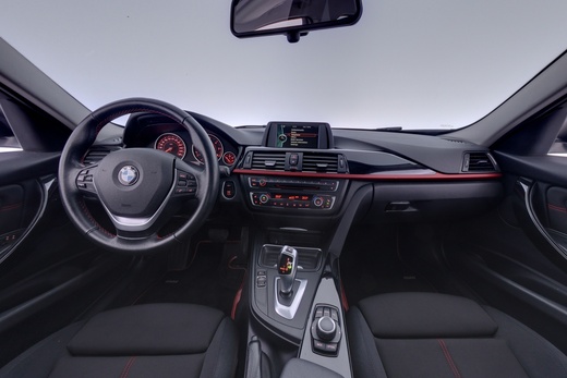 BMW 320 vaihtoauto