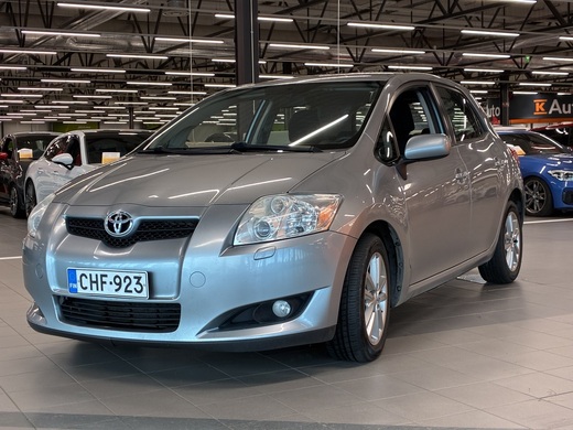 Toyota Auris vaihtoauto