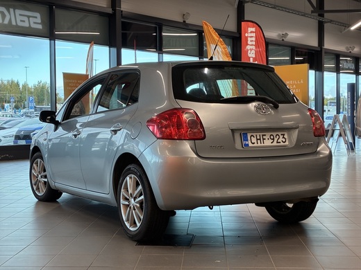 Toyota Auris vaihtoauto