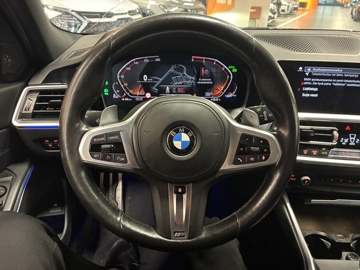 BMW 320 vaihtoauto