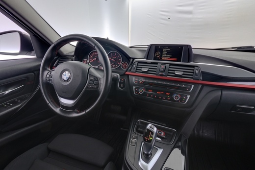 BMW 320 vaihtoauto
