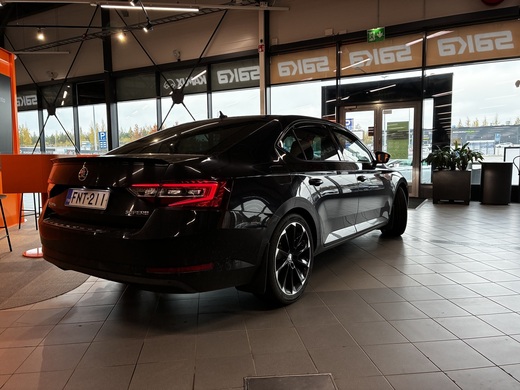 Skoda Superb vaihtoauto
