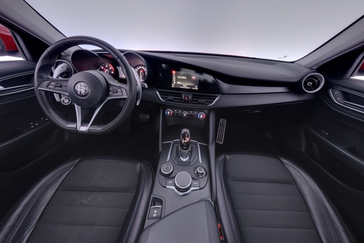 Alfa Romeo Giulia vaihtoauto