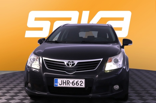 Toyota Avensis vaihtoauto