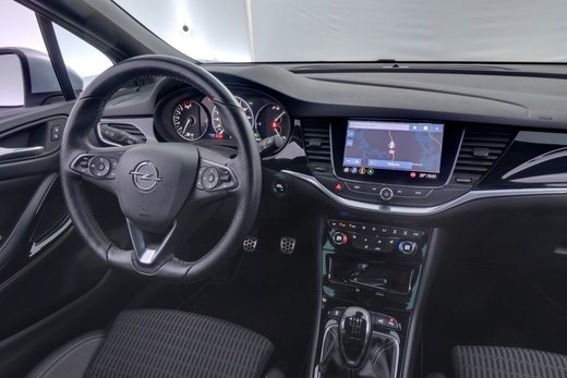 Opel Astra vaihtoauto