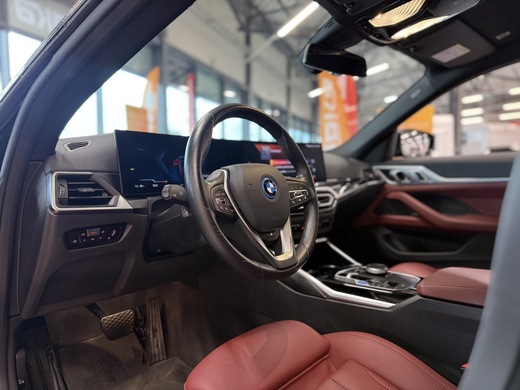 BMW i4 vaihtoauto