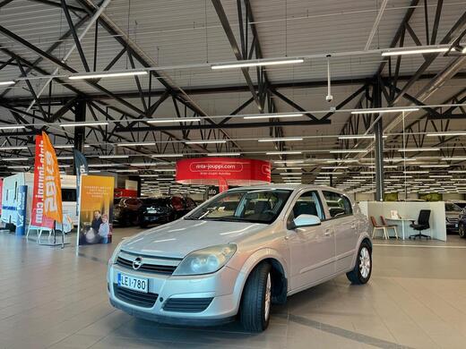 Opel Astra vaihtoauto