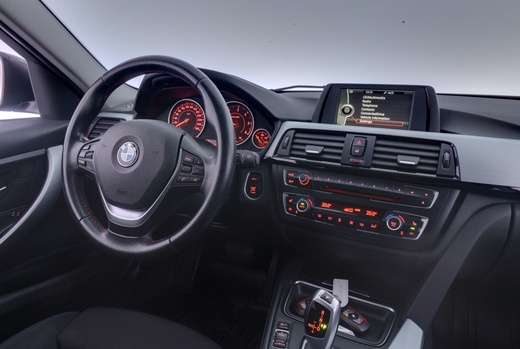 BMW 320 vaihtoauto