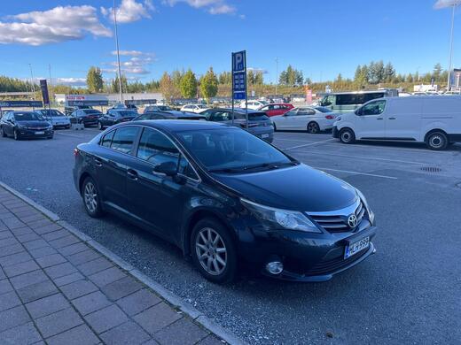 Toyota Avensis vaihtoauto