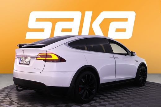 Tesla Model X vaihtoauto