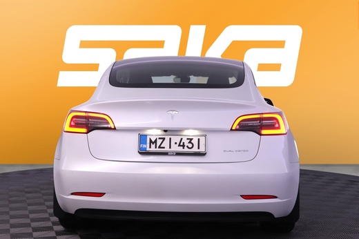 Tesla Model 3 vaihtoauto