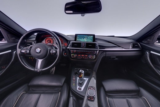 BMW 330 vaihtoauto
