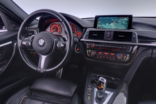BMW 330 vaihtoauto